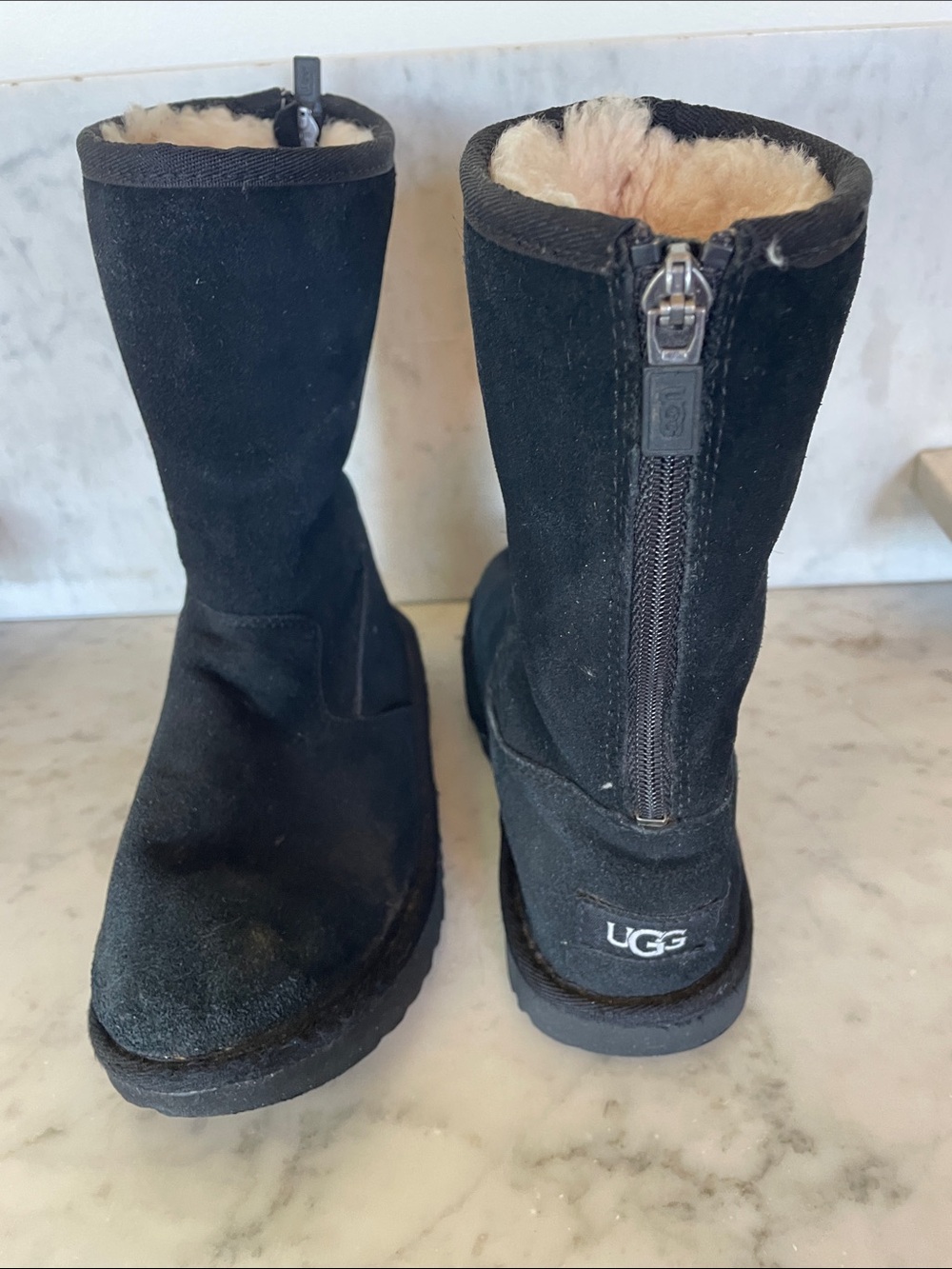UGG Kids Lil Sunshine Black Suede Back-Zip Shearling-Lined Boots Girls 3